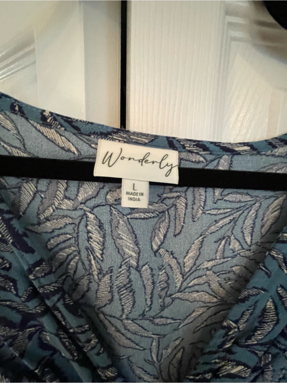 Wonderly Blue Leaf-Print V-Neck Tank - Picture 3 of 3